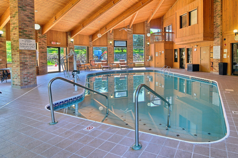 Sport & Beauty 2, Quality Inn East Liverpool, Columbiana
