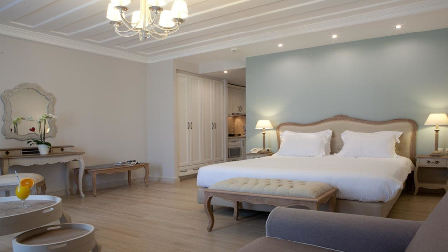 Bedroom 4, Royal Nidri Hotel & Apartments, Ionian Islands