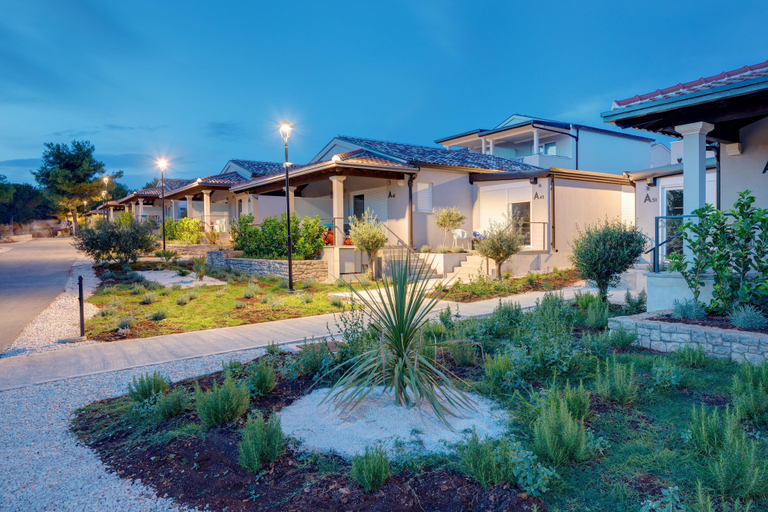 Exterior & Views 2, Gava Waterman Milna Resort, Milna