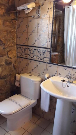 Bathroom 3, Hotel Alda, Asturias