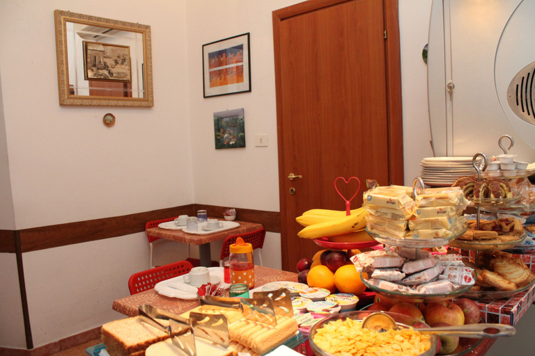 Food & Drinks 5, B&B Millyhouse, Rome