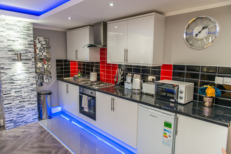 Food & Drinks 4, Meridian Serviced Apartments, Bradford