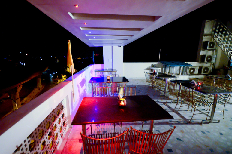 Food & Drinks 5, Hotel Sunday Inn, Jaipur