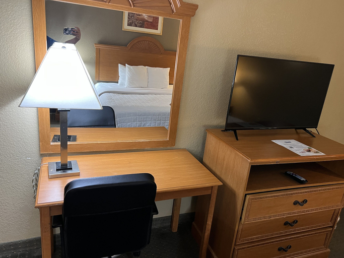Bedroom 4, Americas Best Value Inn Pharr, Hidalgo