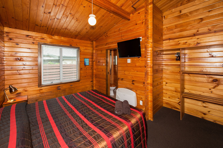 Bedroom 2, Breckenridge Lodge, Ashburton