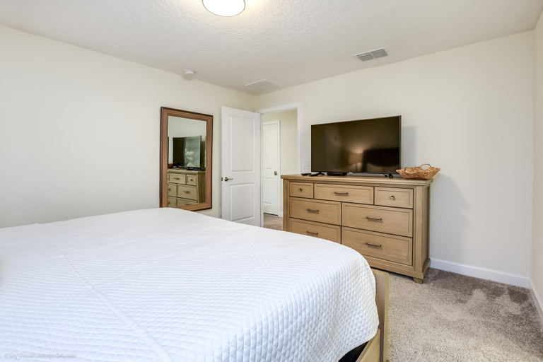 Bedroom 2, 5 Bedroom 4 Bathroom Storey Lake, Osceola