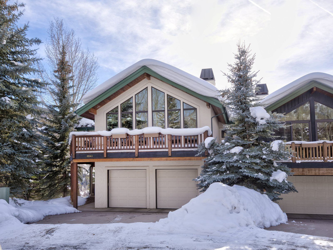 Exterior & Views 2, Glacier Court 1854 A, Eagle