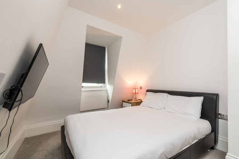 Bedroom 2, Piccadilly Lofts by Allô Housing, London