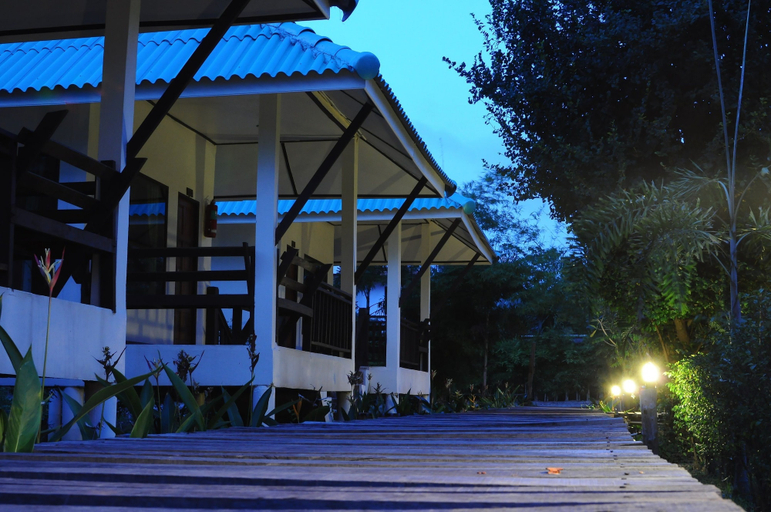 Exterior & Views 2, N.T. Lanta Resort, Ko Lanta