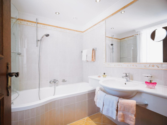 Bathroom 5, Hotel Garni Lavendel, Bludenz