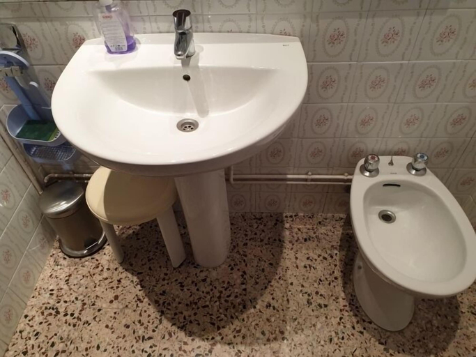 Bathroom 3, Apartamento 5325, Girona