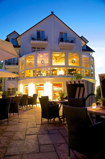 Exterior & Views 2, Hotel Residenz Lauterbach, Vorpommern-Rügen