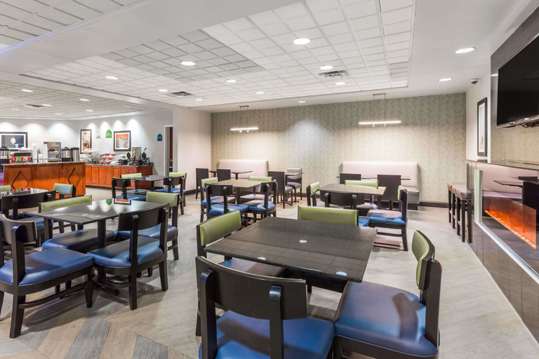 Food & Drinks 5, Wingate by Wyndham Chesapeake, Chesapeake