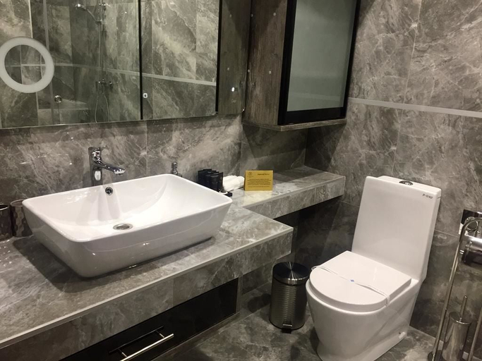 Bathroom 4, Alana Royal Hotel, Sochi gorsovet