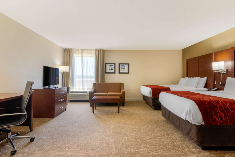 Bedroom 3, Comfort Inn & Suites Macon West, Bibb