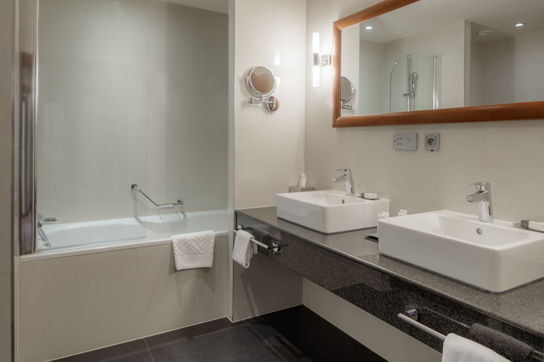 Bathroom 5, DoubleTree by Hilton Bratislava, Bratislava II