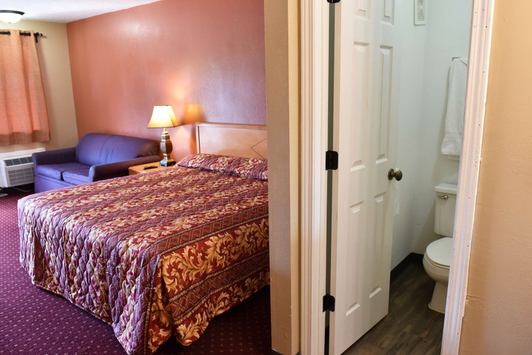 Bedroom 3, Knights Inn Merrillville, Lake