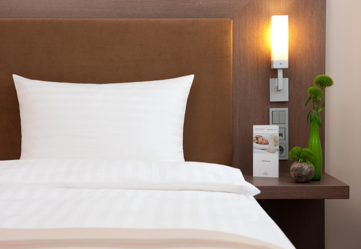 Bedroom 3, IntercityHotel Leipzig, Leipzig