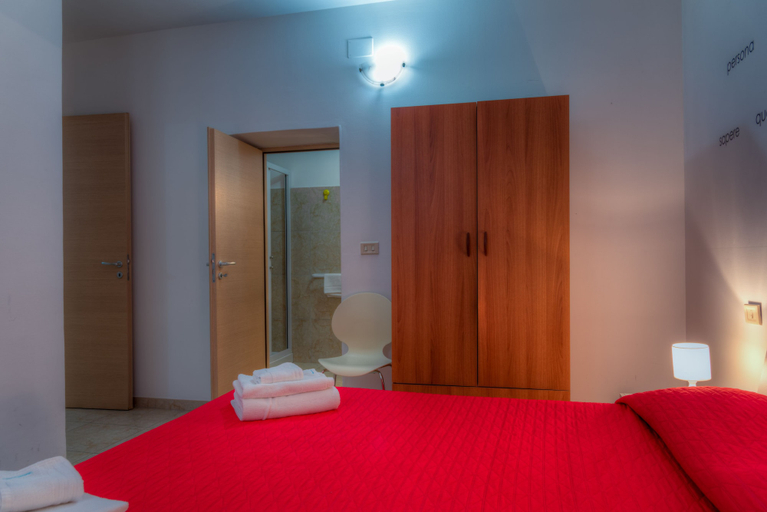 Bedroom 5, Aquarium Residence, Taranto