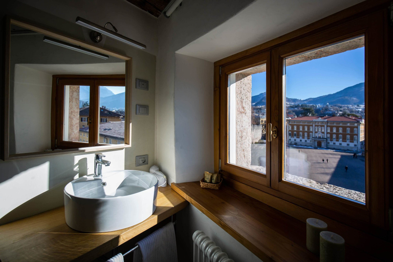 Bathroom 3, Torrione Trento, Trento