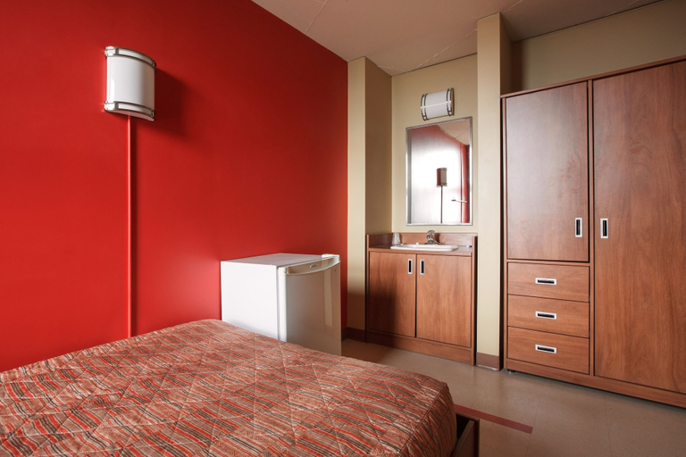 Bedroom 2, ZUM Auberge d'été - Résidences de l'Université de Montréal, Montréal