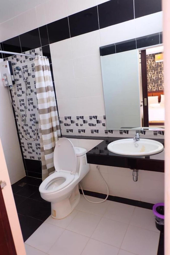 Bathroom 4, SC Resort, Hat Yai