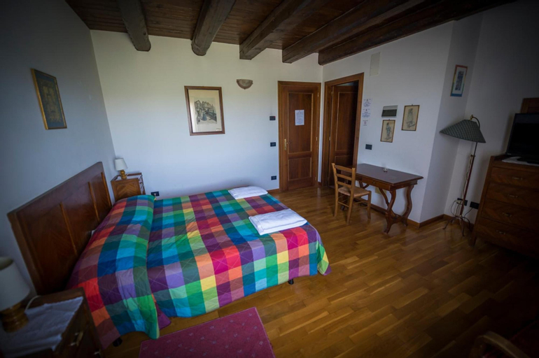 Bedroom 30