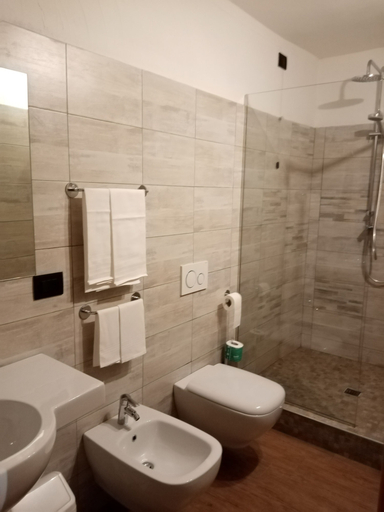 Bathroom 3, Hotel Astoria, Aosta