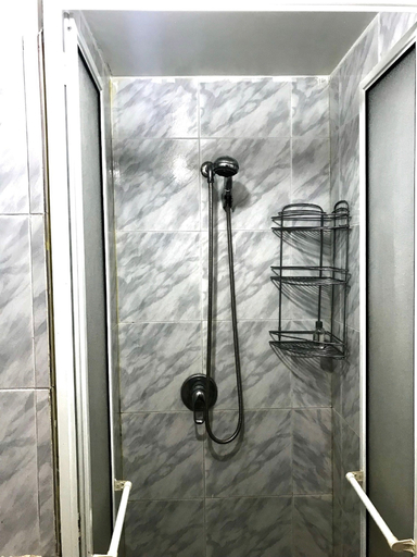 Bathroom, Beach Apartment