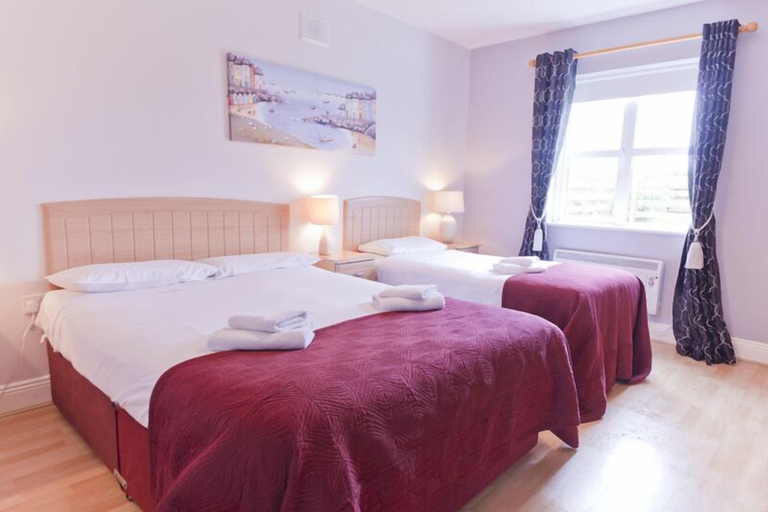 Bedroom 2, Upton Court Holiday Cottages
