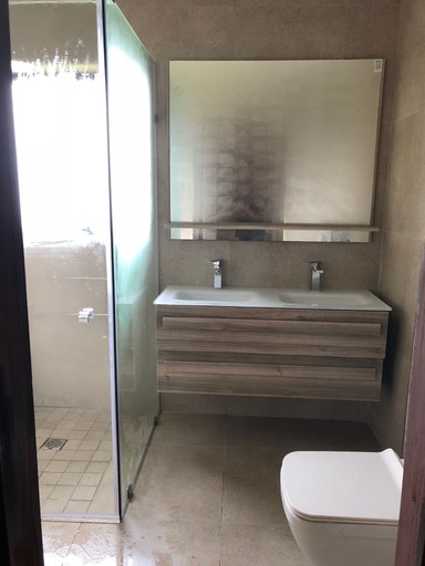 Bathroom 4, 3 Village Heights, Eden