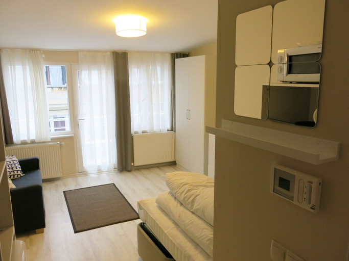 Others 3, Cimen Apartments, Şişli
