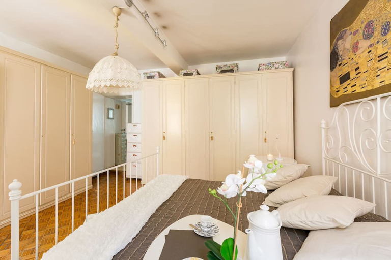 Room 3, Via Laurina 40 Apartment, Rome