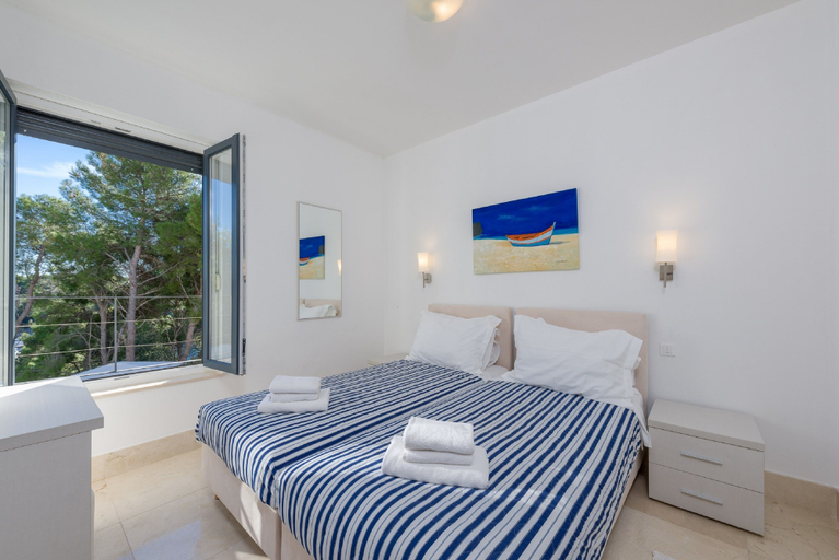 Bedroom 3, Villa Old Mill, Milna