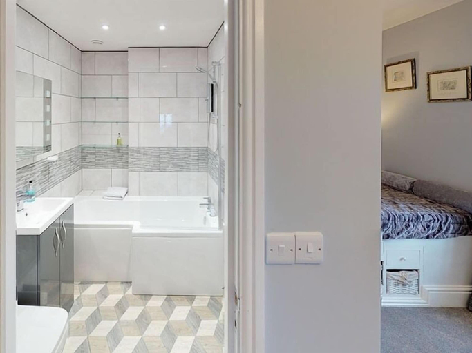 Bathroom 3, Ranscombe House, Torbay