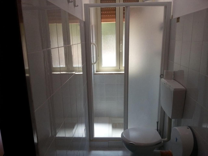 Bathroom 3, Hotel Terme Gorga, Trapani