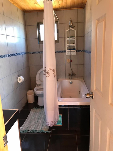 Bathroom 3, El Barril Cabañas Campestres, Cauquenes