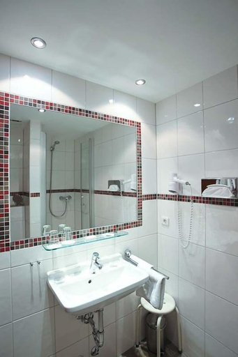 Bathroom 5, Hotel Lellmann, Mayen-Koblenz