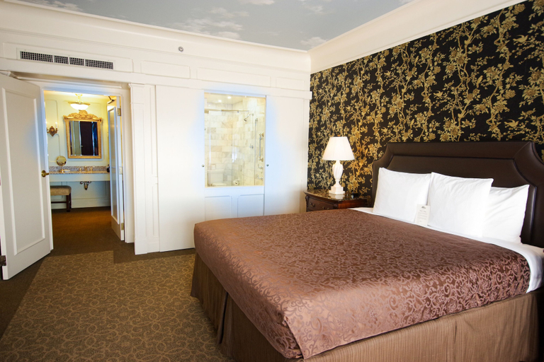 Bedroom 3, O.Henry Hotel, Guilford