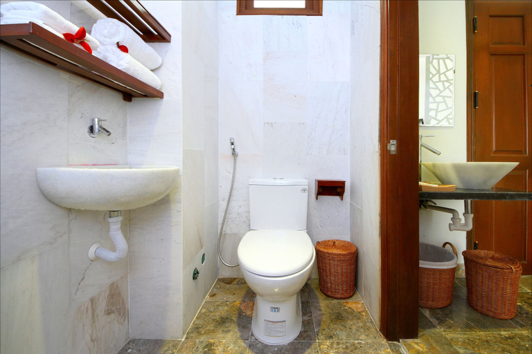 Bathroom 4, Hoi An TNT Villa, Da Nang