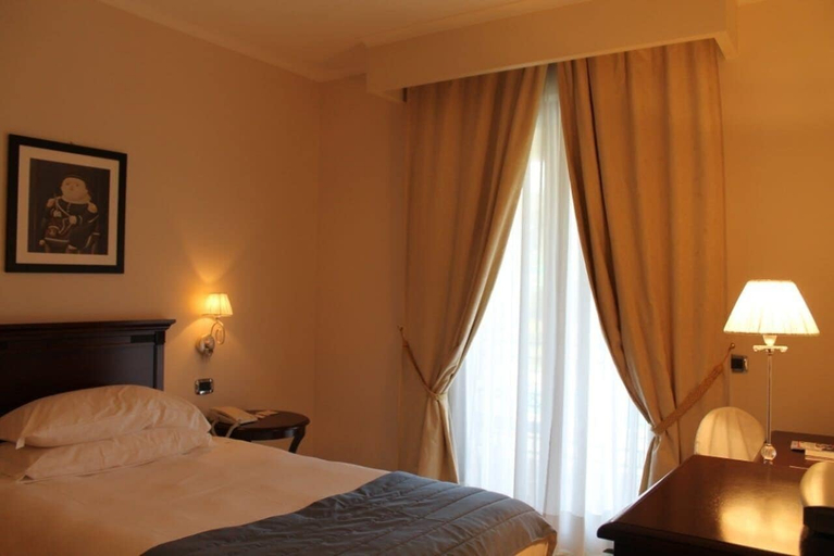 Bedroom 3, Hotel San Giorgio, Crotone