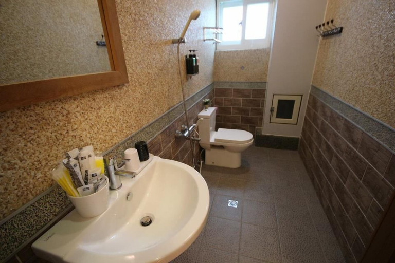 Bathroom 3, Meiman Xiaowo, Yilan