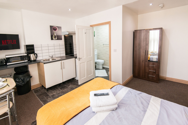 Bedroom 3, Snooze Apartments Flat 51, Bradford