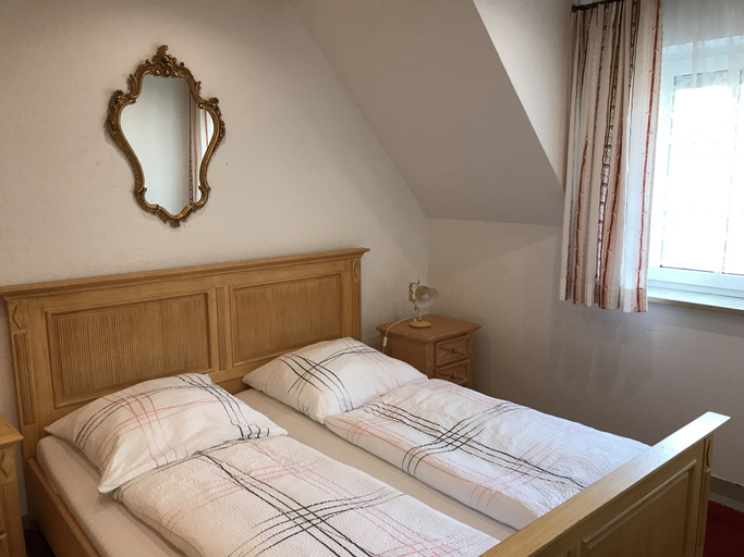 Bedroom 3, Landhotel Rangau Gasthof & Brennerei, Neustadt an der Aisch-Bad Windsheim
