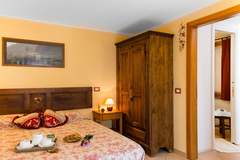 Bedroom 4, Agriturismo Lou Rosé, Aosta