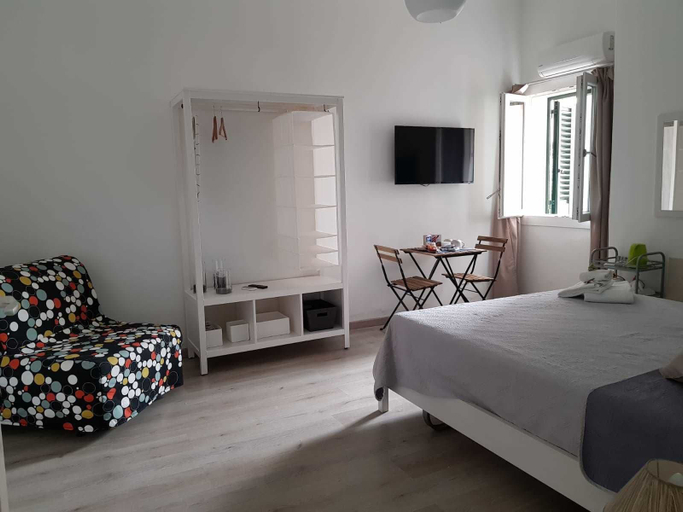 Bedroom 3, Galleria Romi, Lecce