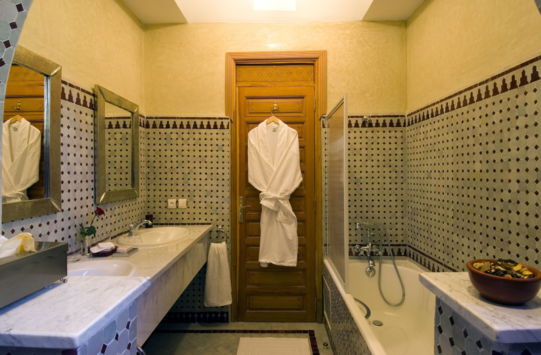 Bathroom 4, Dar Kantzaro, Marrakech