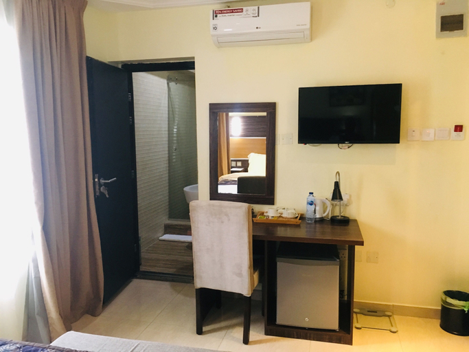Bedroom 2, Stoneside Hotel and Apartments, Kosofe