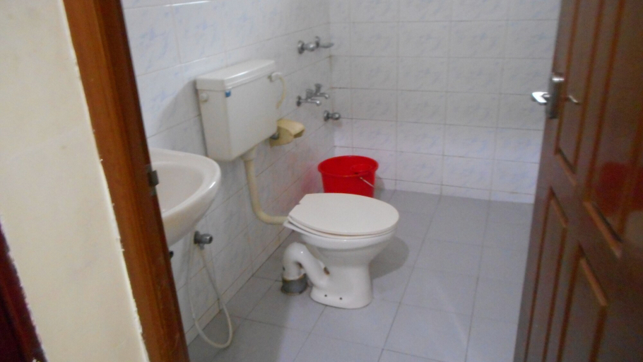 Bathroom 3, YMCA International House, Ernakulam