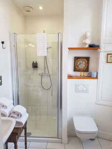 Bathroom 4, Le Clos D'amboise, Indre-et-Loire
